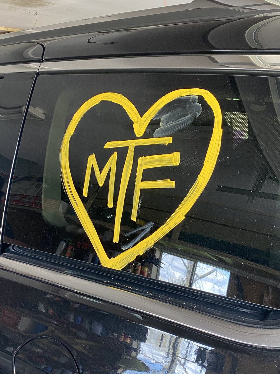 jspatrick13's tweet photo. It’s a great day to be a Trojan! It was wonderful to see all of our smiling students and their families! 💙💛 

It truly is a blessing to be a member of the #mtffamily! 

#mtfproud 💙💛💙 https://t.co/5wmTx2KquK