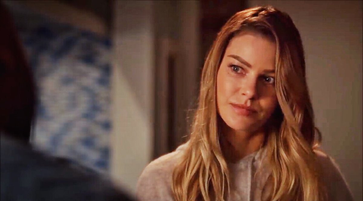 (2/3) usually I just see parts of myself in characters and that’s fine, but Chloe makes me so happy because she genuinely seems like how I would see myself as I grow up. Thank you  @LaurenGerman for bringing Chloe to life .