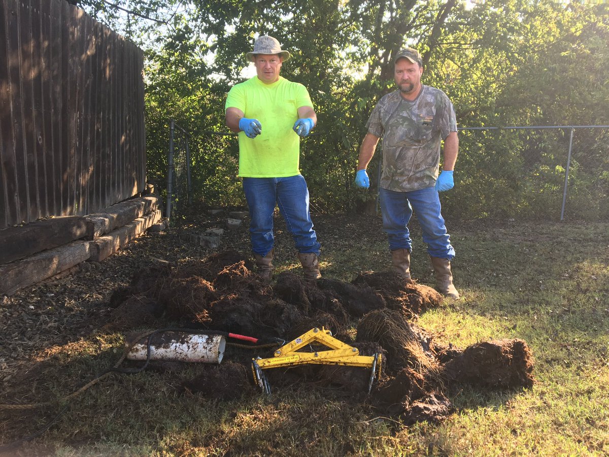 BoBohannon3's tweet photo. Debris removal has been refined https://t.co/dzBpORRnqs https://t.co/ZwMU3Byz3t