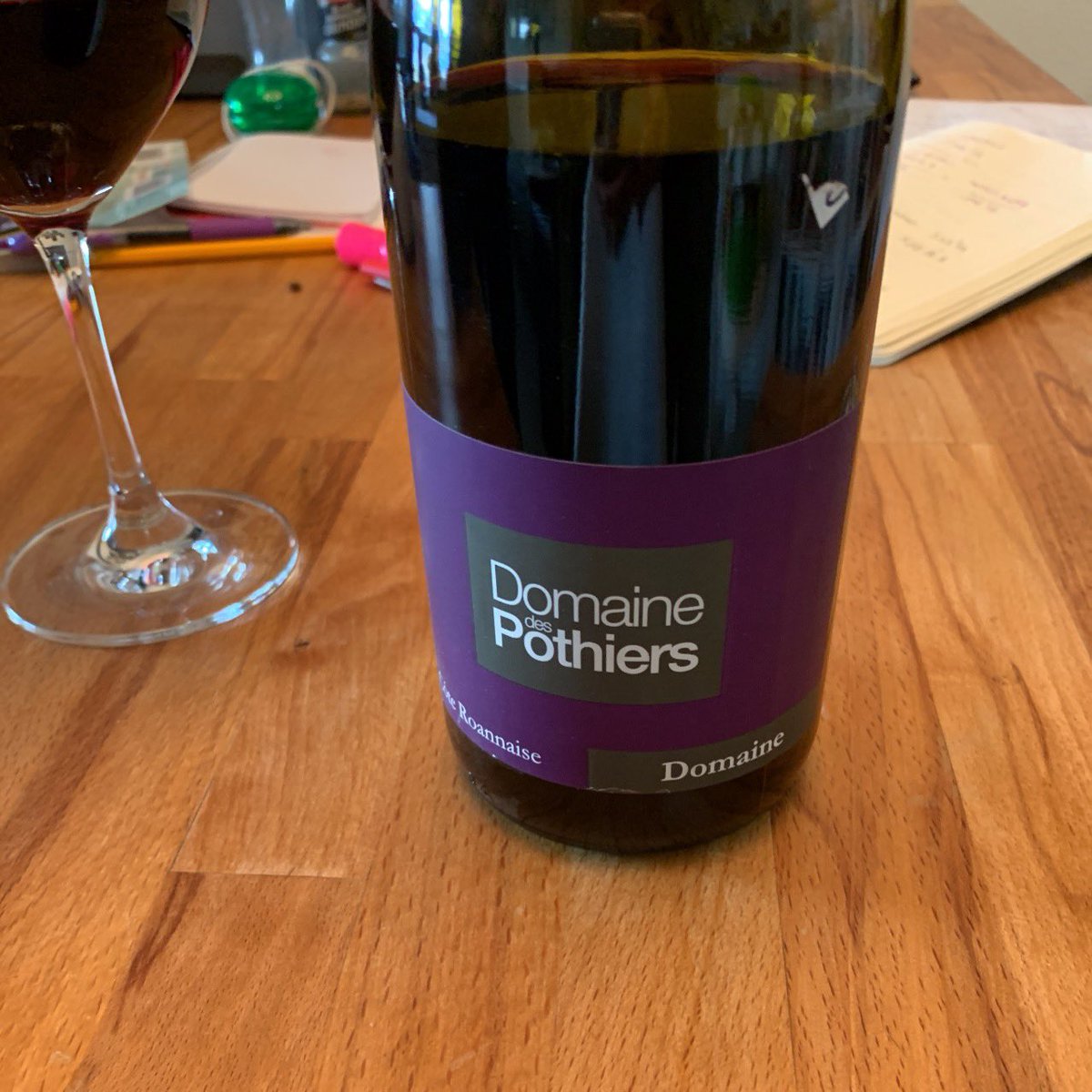 Wine Folly on Twitter "Gamay (“Gammay” aka. Gamay Noir) is a lightbodied red wine that’s