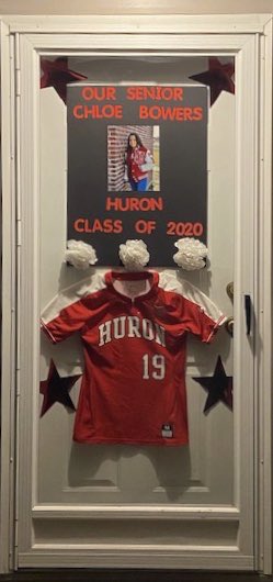 HuronPrincipal's tweet photo. This warmed my heart to see when I opened my email this evening!  Class of 2020 stay resilient!  You’re awesome and you rock!  Stay safe and stay home, but keep these door pics coming! https://t.co/pgFUe2G5rY