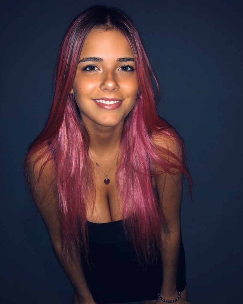 Caro Nigro🖤 (@caroonigro)  X