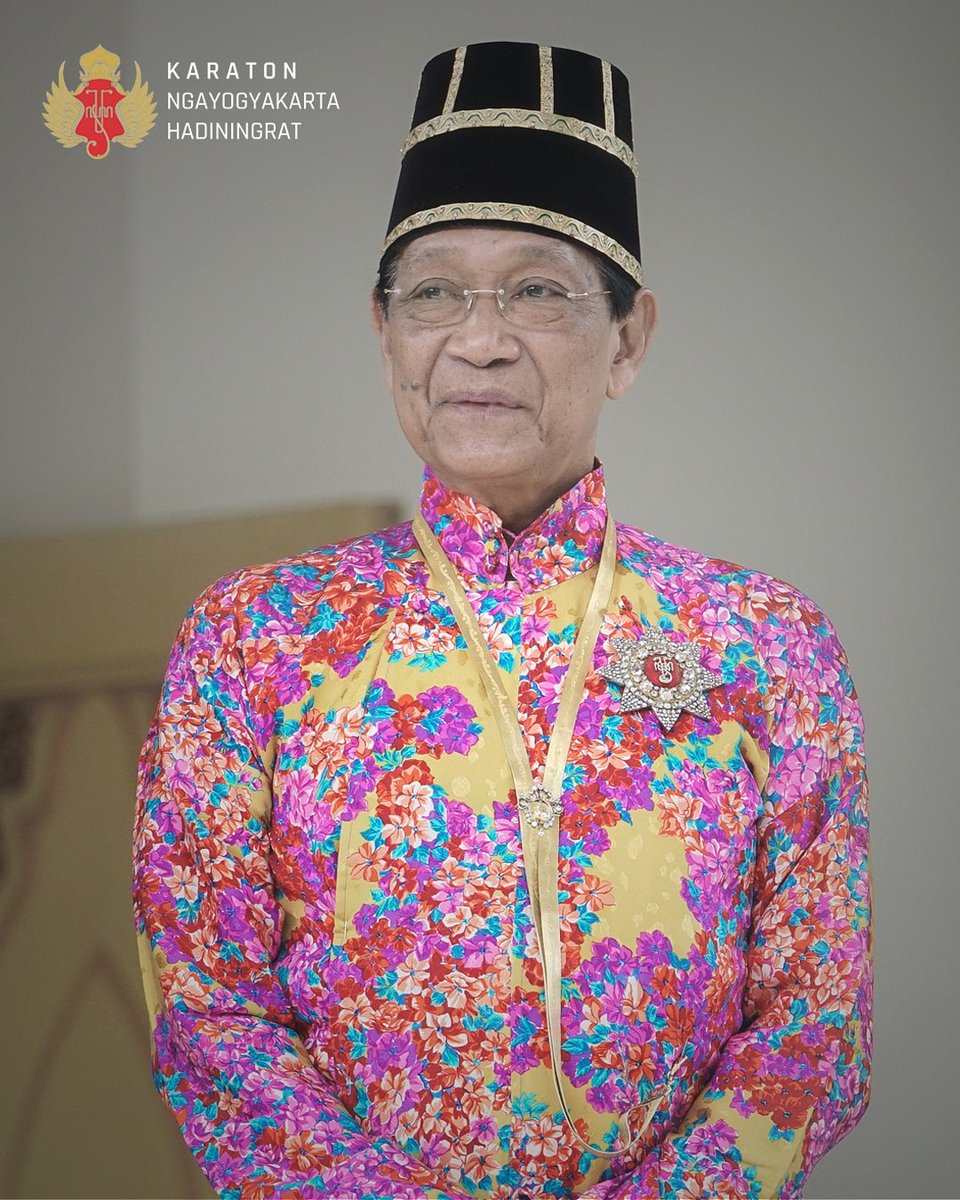 kratonjogja's tweet photo. Doa kita panjatkan kehadirat Tuhan YME agar Sri Sultan Hamengku Buwono X yang genap berusia 74 tahun hari ini selalu diberi kekuatan dalam menyertai rakyat Yogyakarta, dianugerahi kesehatan, terhindar dari bahaya, dan membawa ketentraman bagi kita semua
#SugengAmbalWarsaSultanHBX https://t.co/kxSbhEQv4e