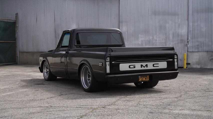 TheHEMI_com's tweet photo. 1970 Chevy C10 with 745-hp Hellcat #HEMI
This is NOT an #AprilFoolsDay post 🤣🇺🇸
https://t.co/xXnK6mzneF https://t.co/OlqZqjbDJc