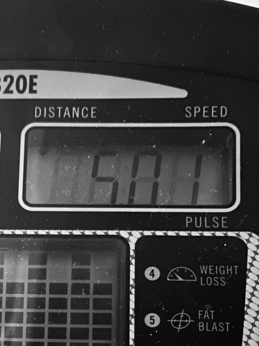 100Plus2's tweet photo. 5.01 miles today. Followed up with a little back and bis with the ⁦@TRXtraining⁩ straps. Don’t focus on what you can’t do. Focus on what you CAN do. #onehundredplus https://t.co/LCDpRbsAQl
