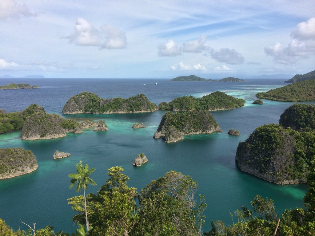 mad_imat's tweet photo. I am challenging everyone to post a photo you've taken from a place you've been. The only thing is that you NOT appear in it. Just a pic, no description. Let's flood profiles with landscapes to ease this isolation. https://t.co/7qp29rVuK7