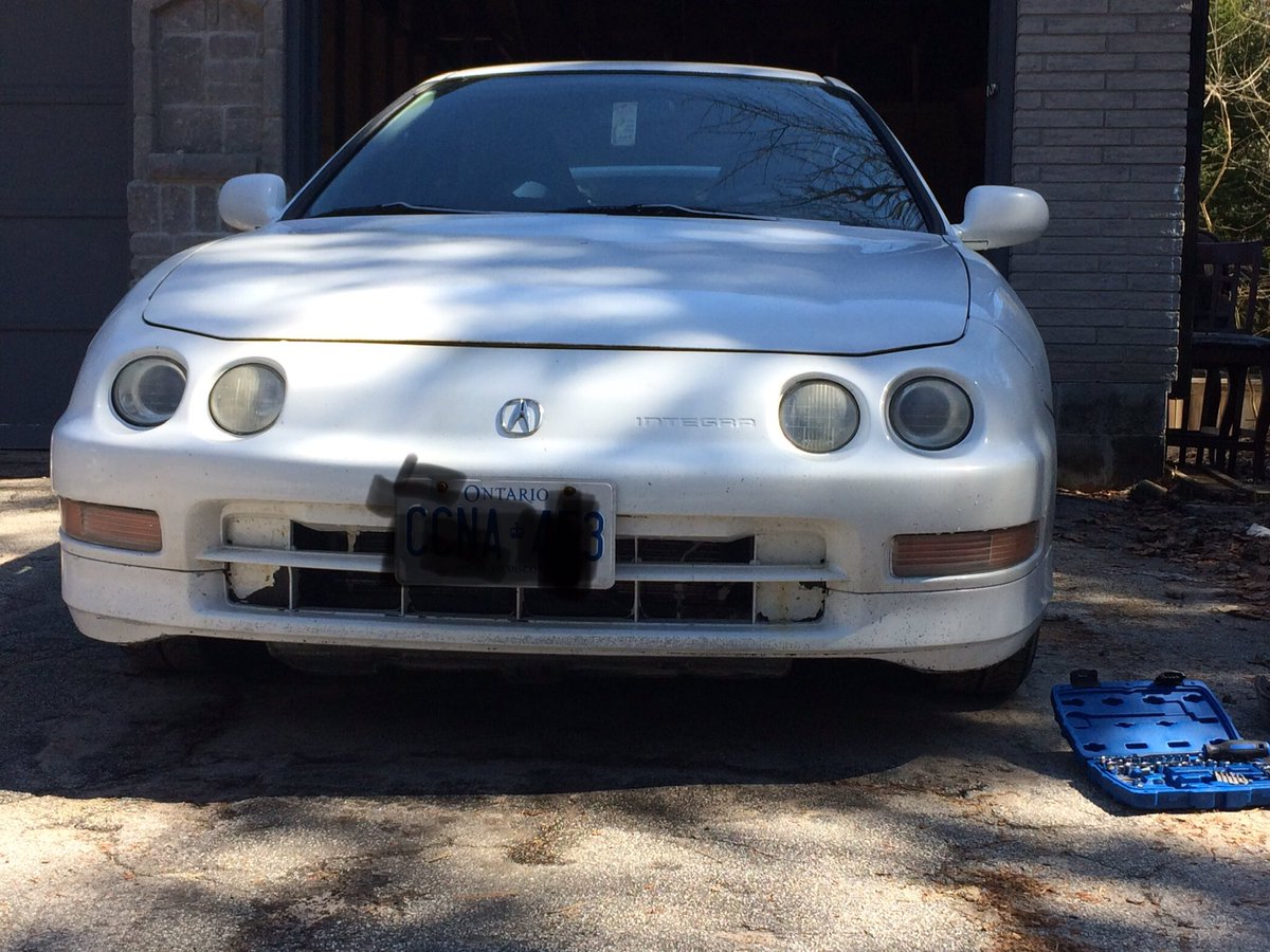 AllDayCarStuff's tweet photo. Haven’t done anything with the Integra lately, But it was warm and was boring so I switched out the amber Signal Lights for some Black Housing Unit ones! Before and after! #IntegraProject https://t.co/rMY0k2wimv