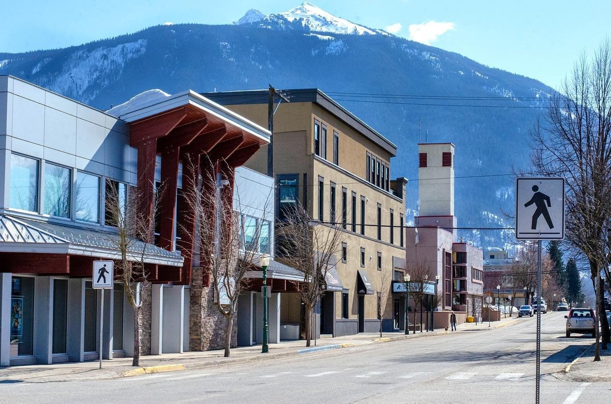 The streets may be emptier but the view is still just as breathtaking 😍⁠
⁠
📸 @raccahphoto⁠
#TheRealStoke #Revelstoke