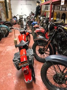 33vld's tweet photo. Views from the bike cave. 🔥 #quarantimes #shareyourshop https://t.co/pDcxhrAILy