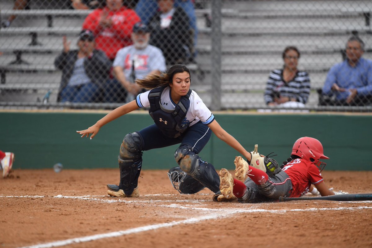lanamoncada's tweet photo. @SportsCenter @ctjagsoftball #LUDA #CO2020 
 #SeniorNight https://t.co/G4dmbVIR3s