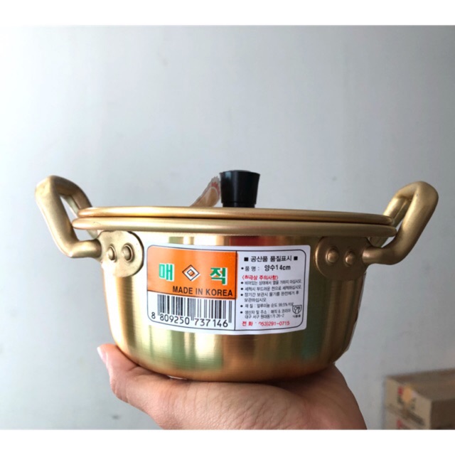 ShopeeTH's tweet photo. หม้อที่จะทำให้การกินมาม่าอร่อยขึ้น 🍜
ดูซีรีย์ไปกินไป เหมือนเราเองที่เป็นนางเอกเรื่องนี้
ช้อปช้อป 👉 https://t.co/tI8BtniNaO
#อยู่บ้านก็ช้อปปี้ได้
#ShopeeCookFromHome
#ShopeeLifeFromHome https://t.co/98r1pBYIsF