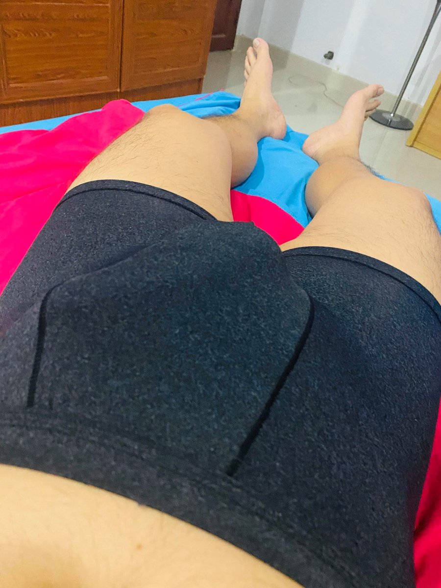 New20192's tweet photo. นอนบ้านว่าง ๆ ทำอะไรแก้เบื่อกันบ้าง แนะนำมาหน่อย #พัทยา https://t.co/OAhaAeZl6E