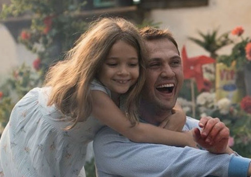 stephanecel's tweet photo. #KoğustakiMucize : film turc phénomène sur Netflix. Une magnifique histoire. Un mélodrame bouleversant.    ❤️❤️❤️ https://t.co/4w0FNOvYiq
