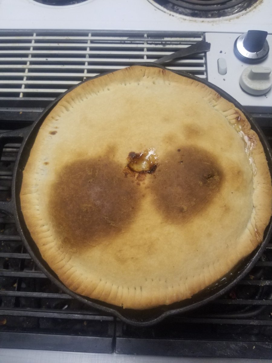 Deeejay_Du's tweet photo. Ya mans makin pot pie from scratch? https://t.co/3zWwIBvSU3