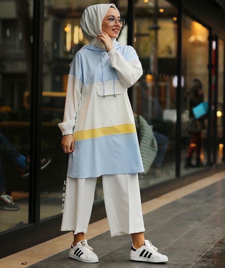 Simple but fashionablePakai dengan seluar putih pun boleh sebab seluar putih ni memang sesuai dengan baju warna ape pun lagi lagi pastel color