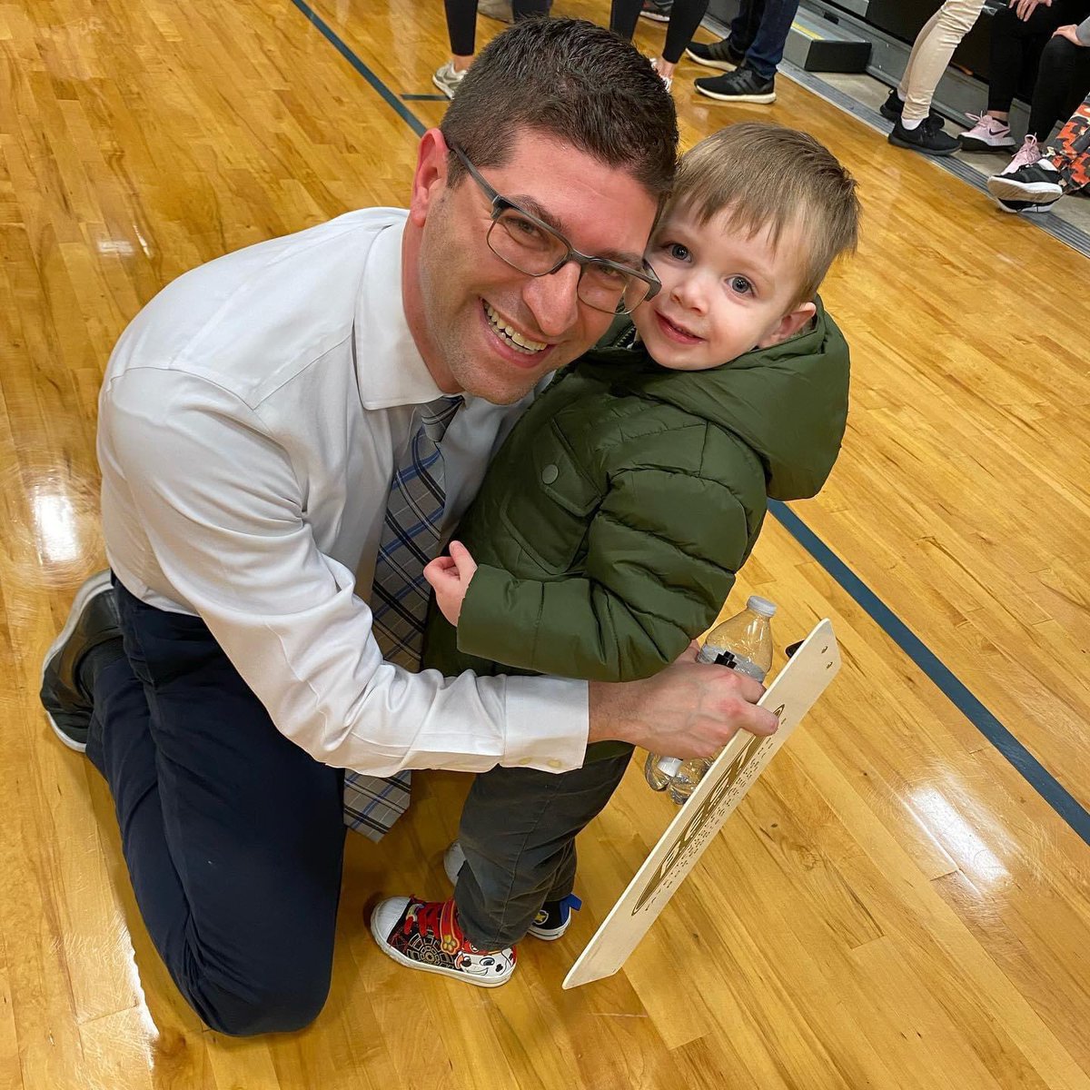 CoachMalashock's tweet photo. I have been challenged by @CoachRogers_. You have 24 hours to respond, or (and?) you donate $20 to local charity. Then, nominate four coaches. You have to post a pic (or four?) of you coaching. Great memories! I nominate @coachsjeffrey, @ScottMoore23, @Oakdale_GBB &amp; @vaught_cody https://t.co/OKe5ZcEX0t