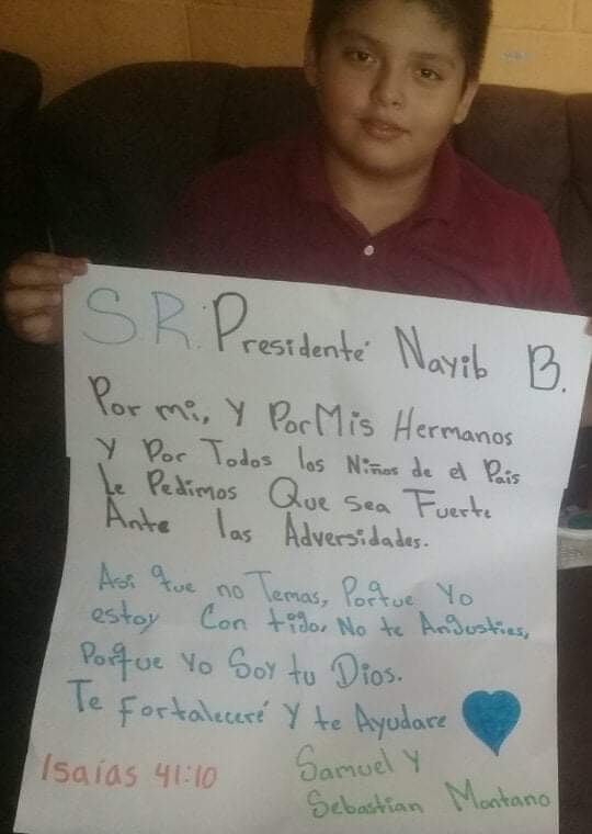 adoniszelaya_'s tweet photo. #ViaInbox
Le mandan un mensaje al presidente Nayib Bukele de parte de
Samuel y Sebastián Montano esperamos que este comunicado llegue hasta el presidente donde le expresan que sea fuerte ante las adversidades de un país tam vulnerable https://t.co/xboSerODdl