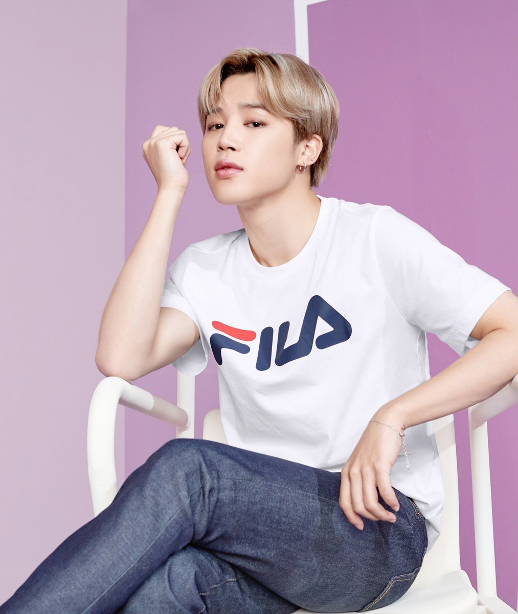  #JIMIN ARTICLE [020420] - 3Naver  + Non NaverBaby Mochi & Papa Mochi interaction6  http://naver.me/5KSgzfH2  Jimin x FILA7  http://naver.me/FhpjFghL  Lauv reaction to Jimin singing his song8  http://naver.me/GfdYFYrm  8 articles published (6 Naver to hype)