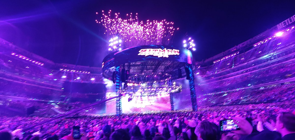 aj0314's tweet photo. I'm just so glad that I was there last year for this. If only they would've gotten the #WomensTagTeamTitles... @NatbyNature @TheBethPhoenix #DivasOfDoom #PinUpStrong #WWE #WrestleMania https://t.co/vK0EtH2cRX