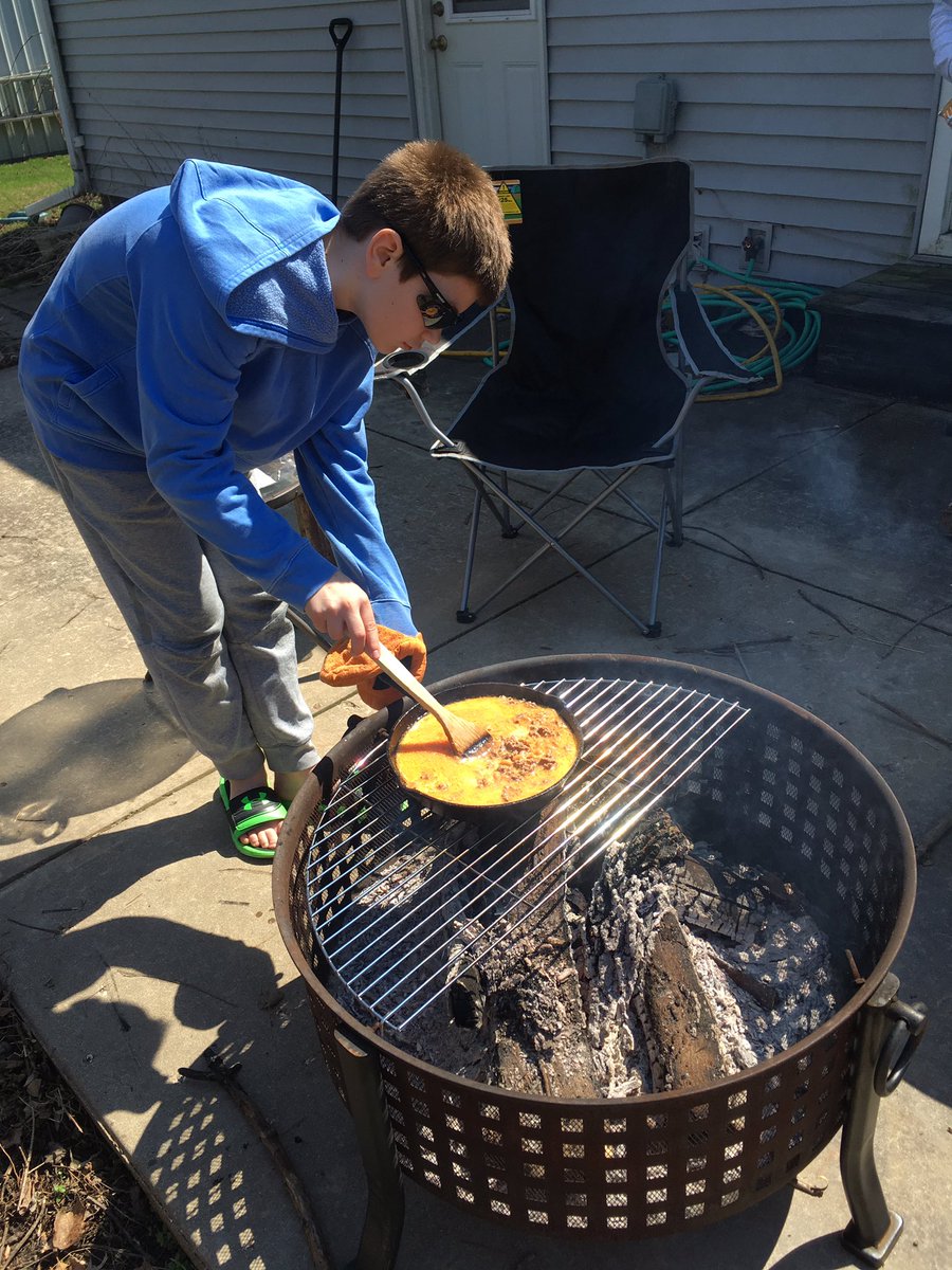 Bethany52457883's tweet photo. Peterson Zoo took class outside today! Art, PE, and cooking over the fire included Science, Math, and a little History ❤️ #rollsc #illinoisacoolsstepup #sclearns https://t.co/HWTlO8YhkI