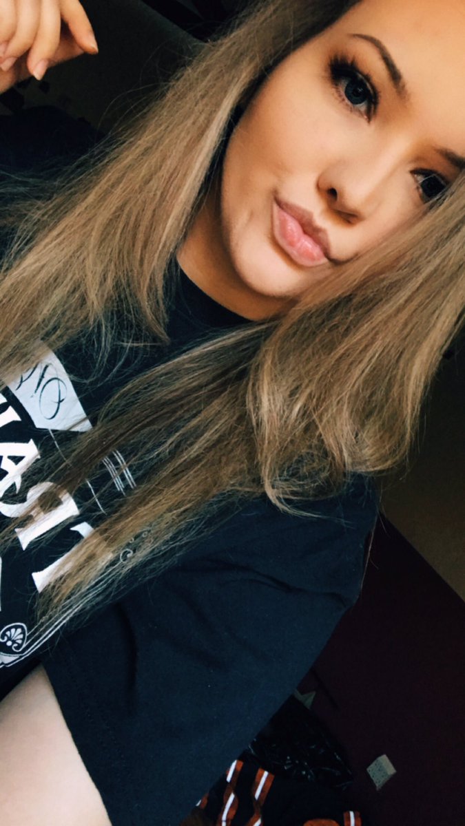 thejessmx's tweet photo. Ok ok this isn’t too bad..except for that one eyeball lol https://t.co/eQMU6E1qlZ