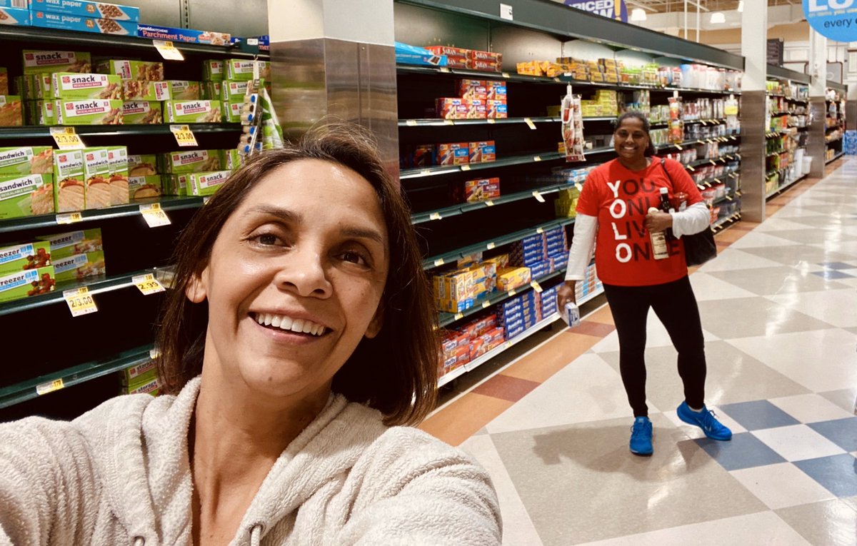 MaRosaLucchini's tweet photo. No hugs this time!! But just to see a warm face in the middle of harsh times... Iโll take it!! #MsGood #SocialDistance #BeechTreeFamily @BeechTreeElem #Coronavirus https://t.co/gd7j1o6GFd