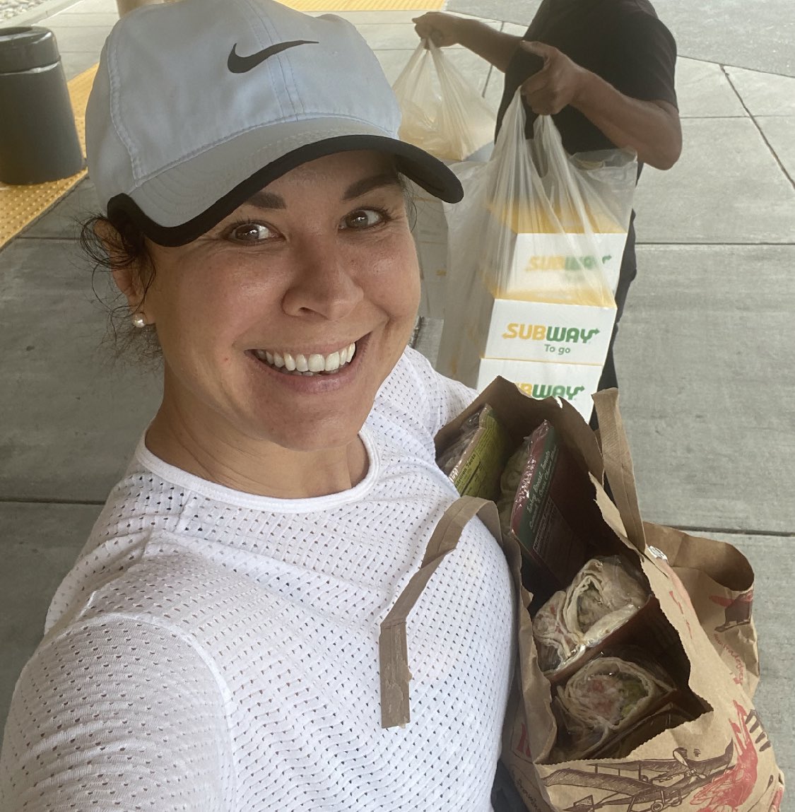 sliccardo's tweet photo. When our #SiliconValleyStrong neighbor Noel Pugh saw former colleagues in need of a caring hand, she donated her time, talents, &amp; kitchen to serve hot meals to medical staff on the frontlines of the #COVID19 crisis. (1/2) https://t.co/fJYpfiwHMg