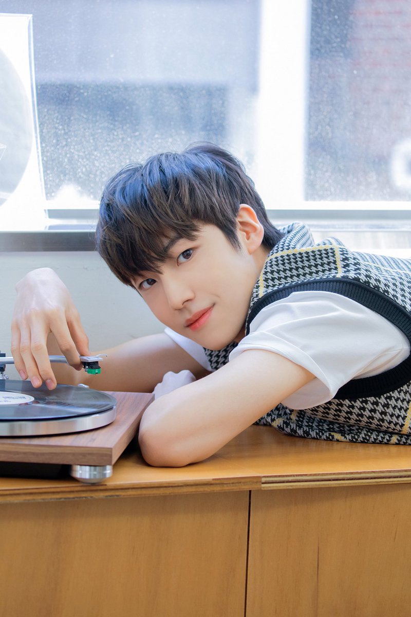 BN_Music's tweet photo. [#이은상/PHOTO] 첫 단독 화보, THE STAR(더스타) 4월호 커버 비하인드

https://t.co/HnsOnH5E2E

#LEEEUNSANG #더스타 #THESTAR #브랜뉴뮤직 #BRANDNEWMUSIC https://t.co/1L1H47Nep9