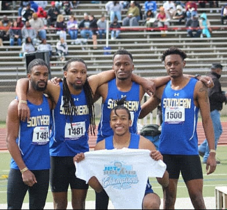 coach_freddie's tweet photo. Because I miss it too much.... #icoach #sutrackandfield #Southern #Jaguars #unitedwere19n #trackandfield #thesouthernway #theonlyway https://t.co/9Yuac2gaTk
