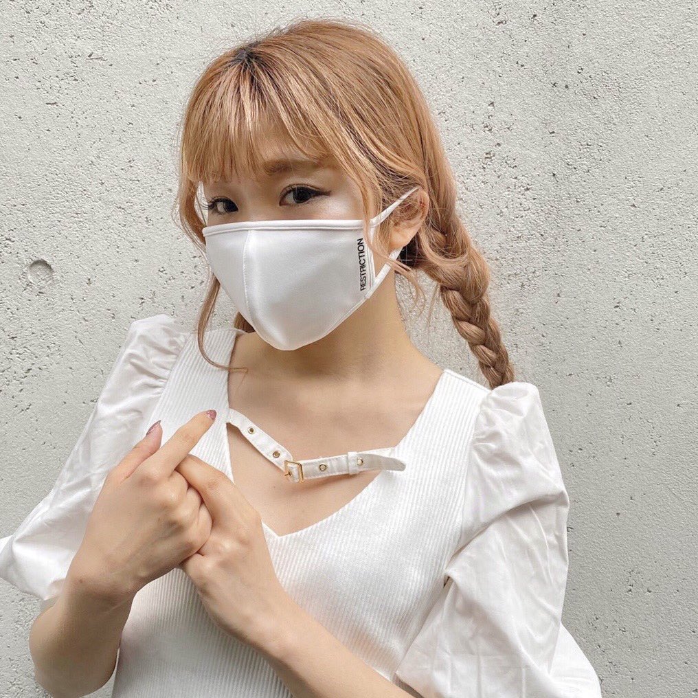 onespo1's tweet photo. ❤️BIG NEWS❤️

なんと！販売開始から数分で完売してしまった大人気のマスクが、本日12時〜待望の再販スタート📣
こんな時だからこそ、マスクも可愛いものを付けてテンションを上げたいですよね🥺💓お求めは以下のURLから🙌🏻
✔️ https://t.co/joQ9wQ46dm

このチャンスお見逃しなく🔥🔥💕 https://t.co/YTU45rEbgv