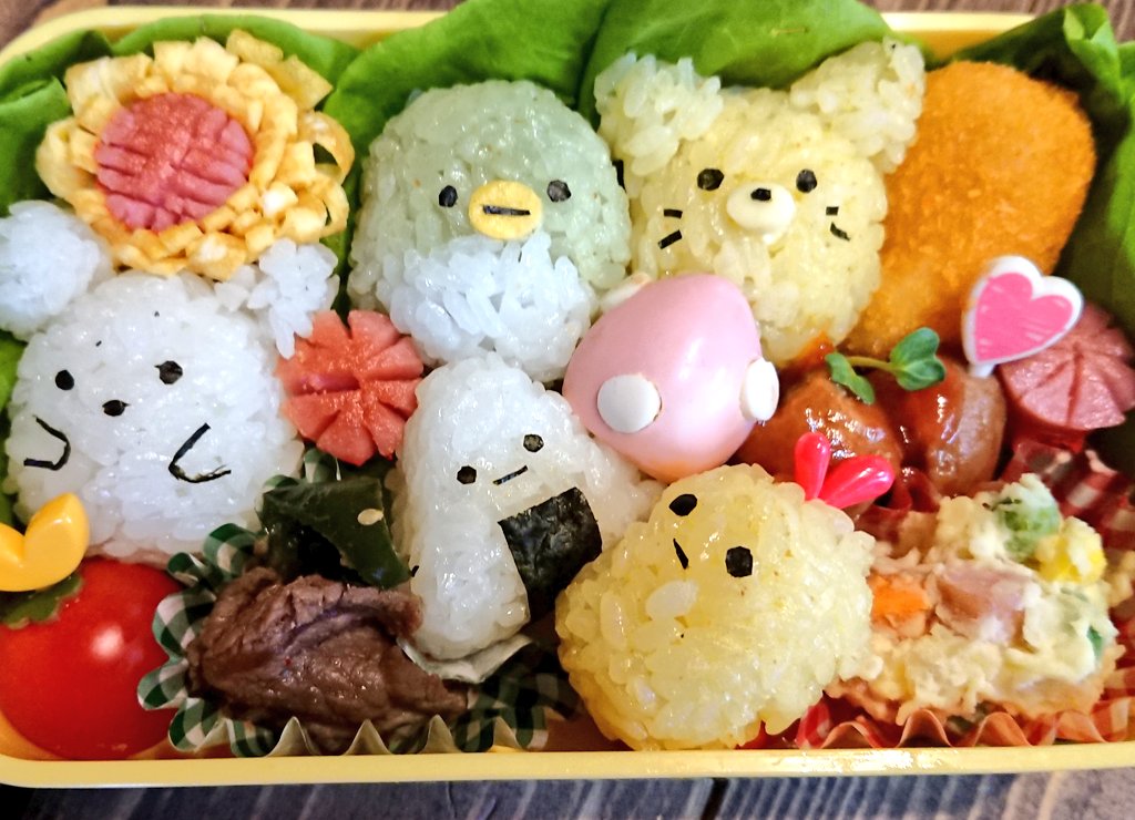 ট ইট র Miho 最近キャラ弁作ってないからなまってそう キャラ弁 すみっこぐらし 恐竜 カーズ お子様弁当 T Co M2kinsuycs ট ইট র