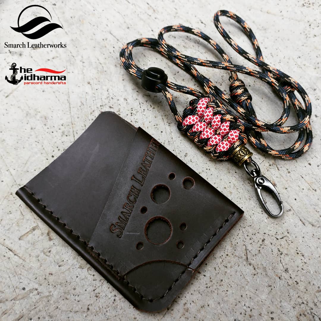repsolasitus's tweet photo. Selamatkan Nyawa Sesama !

Kolaborasi dompet minimalis idcard dengan paracord lanyard, antara @smarchleatherworks &amp; @thewidharma 

Harga 100k/pcs (limited edition)
Periode hingga 9 April 2020

#bersatumelawancovid19
#bersamalawancorona
#fightcovid19
#indonesiabersatu https://t.co/DSFO09FZHC