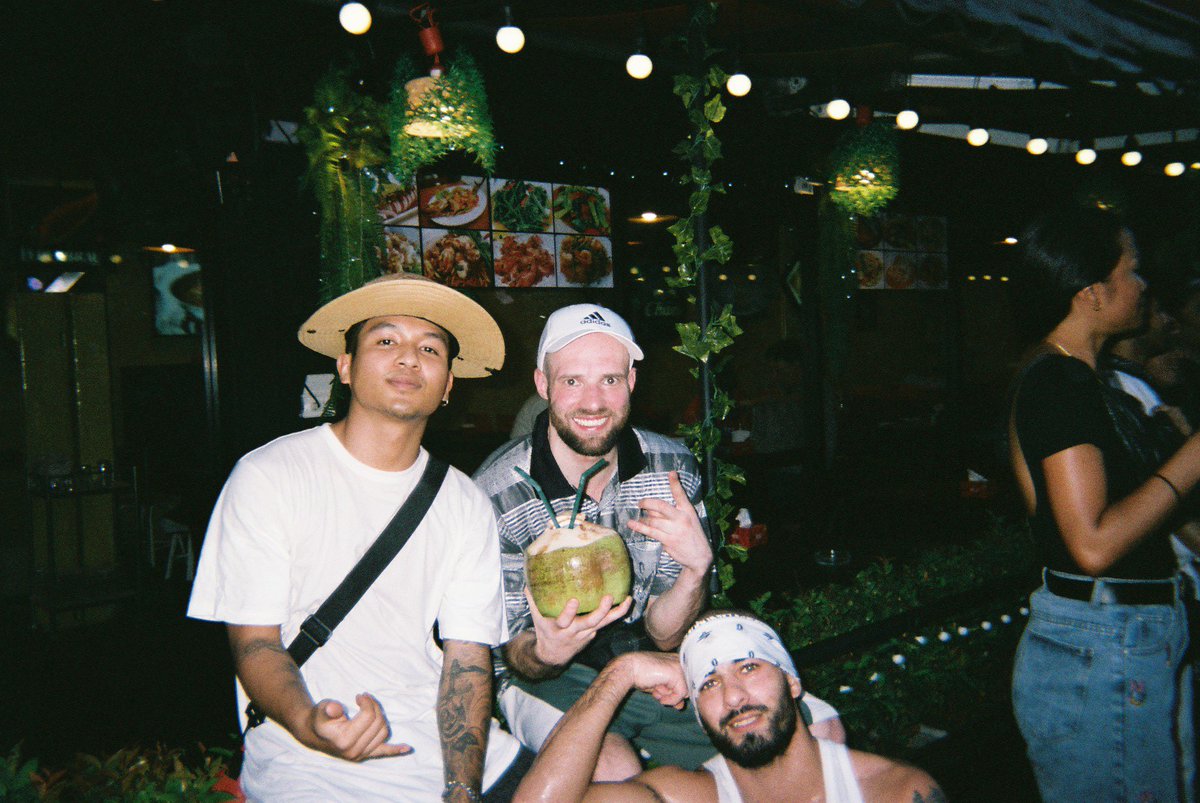 TOPROCDRESS's tweet photo. Meets good vibes peoples.
Our new collection "V.T.S.S."
Available from 4 April.
#toprocdress #tripdiary https://t.co/1mhjfpi94C