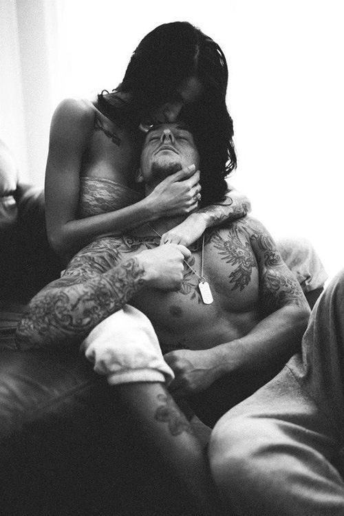 bowerygirl's tweet photo. Sometimes even the strongest man needs someone to have their back. https://t.co/XW7wk6tN3n