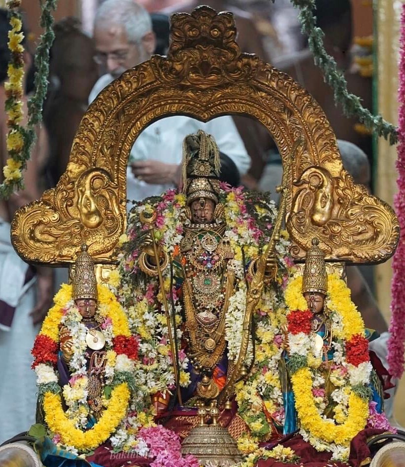 Kanchipuram Devaperumal as Sri Rama காஞ்சிபுரம் தேவப்பெருமாள் ஶ்ரீராமர் திருகோலத்தில்