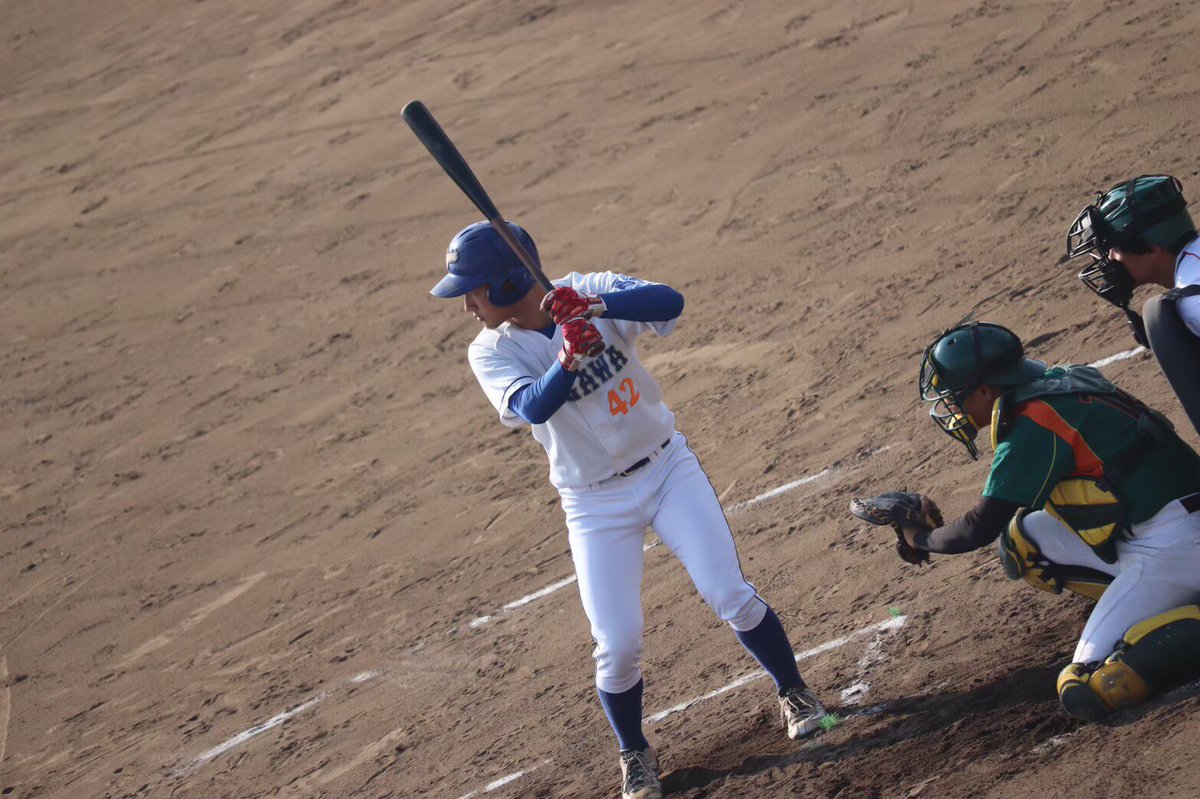 kagawa_baseball's tweet photo. 新3回生の和久利星哉です

学部:教育学部
出身校:大東高校
ポジション:一塁手
背番号:42
趣味:YouTube鑑賞
好きな言葉:Take it easy
今後の目標: .350 20打点 https://t.co/hOKkf2nR5d