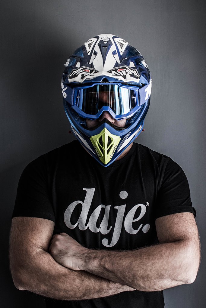 coodue's tweet photo. I am #phed #stayhome #COVIDー19 @AirohHelmet @CanonItaliaSpA https://t.co/jrJeCLXVv5