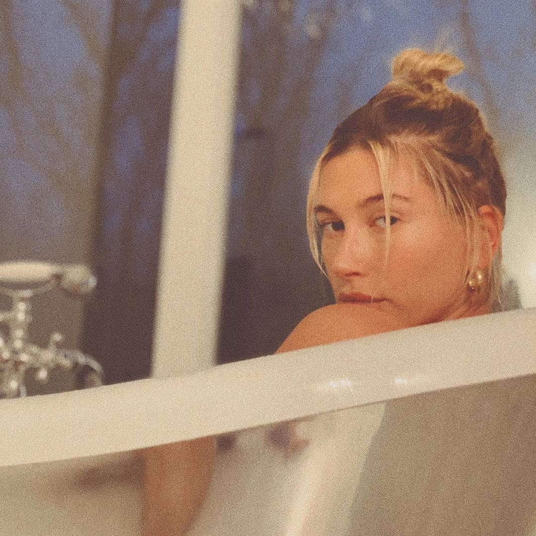 Justin publicou no instagram: “Te amo amor! foto tirada por mim.” 🧡