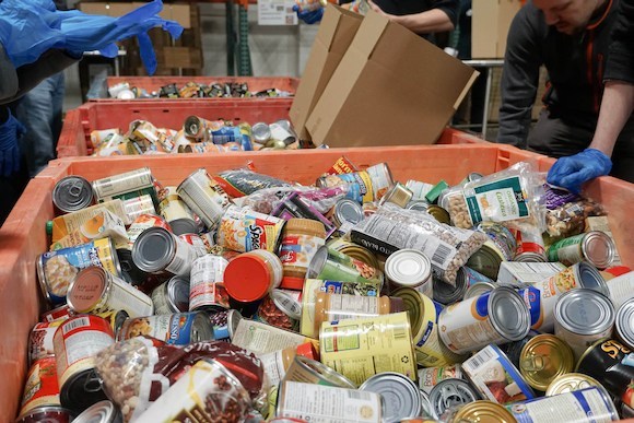 Chan Zuckerberg Initiative commits $5 million to Bay Area COVID-19 relief efforts inmenlo.com/2020/04/01/cha…