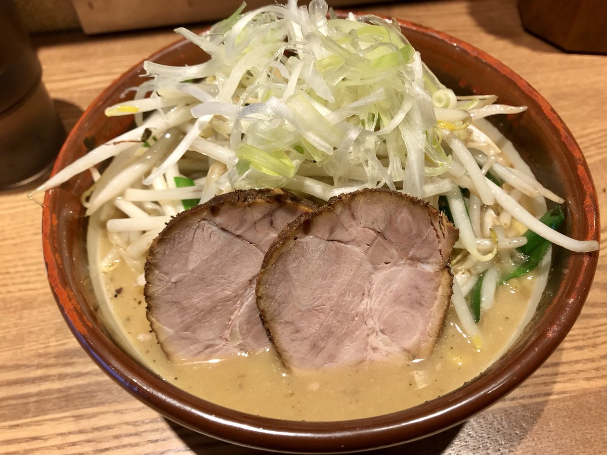 Yanagich 八王子 ラーメン 花木流味噌 さんにて 昨日のツイートを見ていて 気になり初訪問を 早め時間帯でしたので すんなりと入店出来ました 先ずは スタンダードに 味噌ラーメン 白 を選択 他にも赤 黒と選べます Yanagich 八王子 ラーメン 花木流味噌 さんにて 昨日のツイートを見ていて 気になり初訪問を 早め時間帯でしたので すんなりと入店出来ました 先ずは スタンダードに 味噌ラーメン 白 を選択 他にも赤 黒と選べます