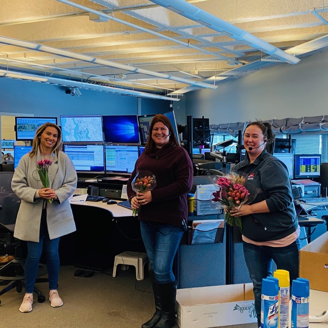 NORCOM911's tweet photo. Thank you to #tuliptown friends for the tulips! These flowers meant so much to us today as we remember the passing of one of our own a year ago. We miss you Devin π€ππ€ Through the #ColorForCourage campaign tulips are being delivered to first responders helping fight COVID-19. https://t.co/IsCgM0RVBe