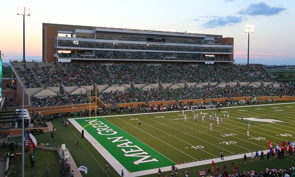 CFBHome's tweet photo. Stadium of the Night🌚

🏟️ Apogee Stadium
✅ Capacity: 30,850
📍Denton, Texas https://t.co/8C6HMQqD1J