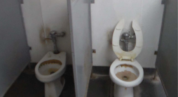 Here are the unhygienic shared bathrooms at Florence. I'm sure the Shinn family will enjoy using them.