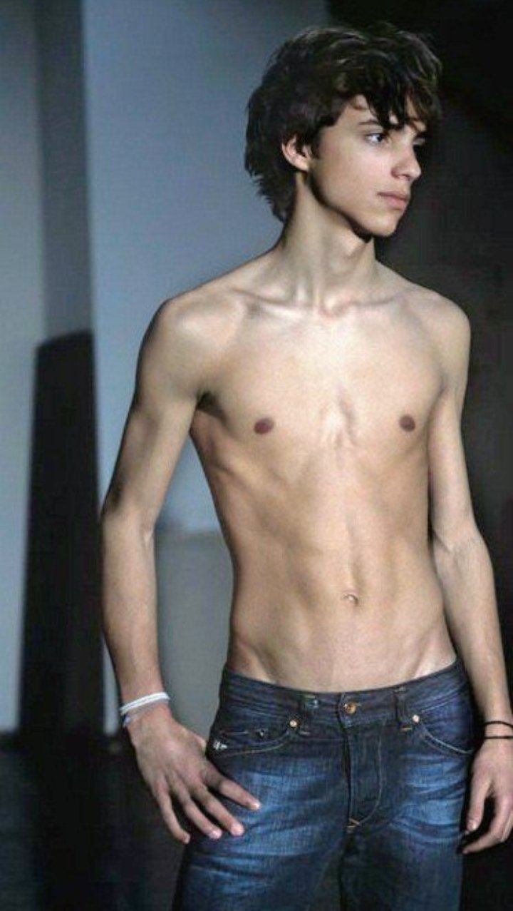 三次元 ショタ  / X