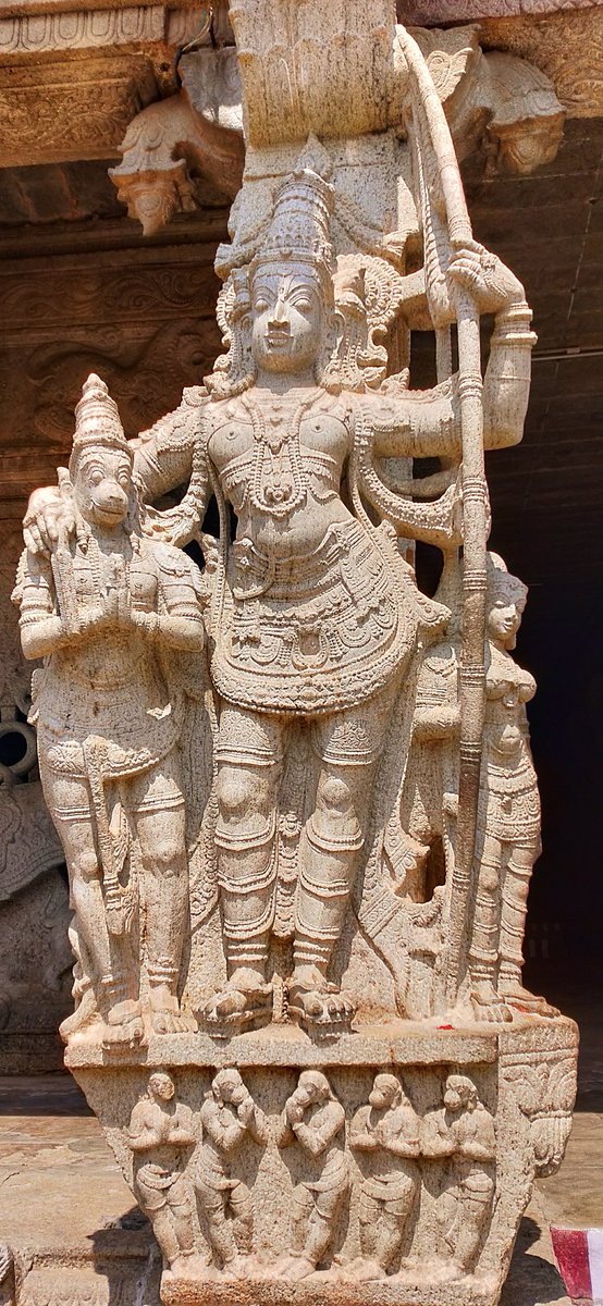 Shri Rama Navami good wishes to all Hindus. Here's a glorious life size 500+ year old Vijayanagara era carving of Rama, Lakshmana, Hanuman, Sugreeva & Angada. Now how do we tell Rama & Lakshmana apart considering that they are so similar? See next tweet for more info.  #RamNavami