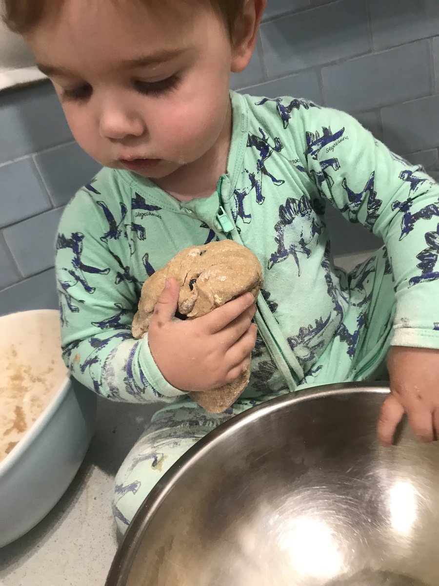 SalBra's tweet image. #isobaking challenge accepted from @DeborahCole101 who had to drop yeast at front gate. She then went home to bake in peace. Following this photo a 14 minute tantrum ensued re giving the dough back. Do I get extra points for tears in dough?