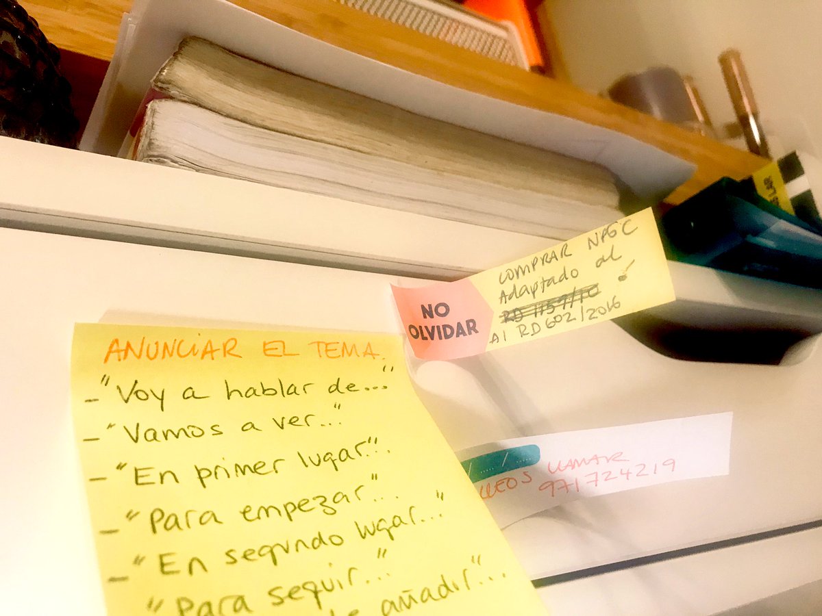 SantistebanVivi's tweet photo. ☀️¡Feliz #Jueves!
🙋🏻♀️#Confidencias del #Día22 de mi #ConfinamientoTotal: Soy más de #post - it y cada Jueves #enciendo una 🕯!!!!🤫👩🏻💻🍀
#teletrabajo #tiempo #equilibrio #DiarioDeUnConfinado #BuenosDiasATodos https://t.co/p29HO2aK4A