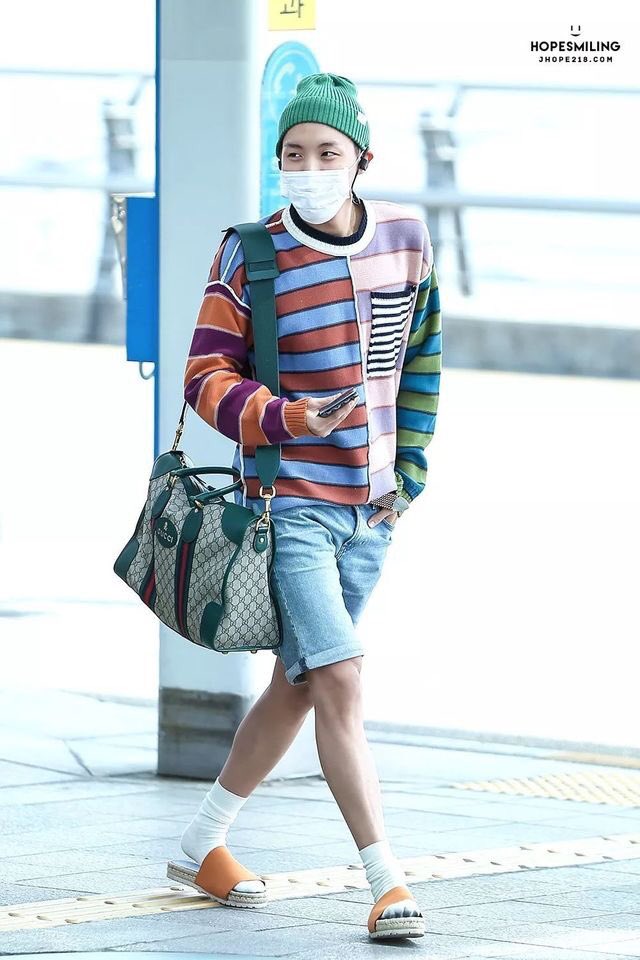 Hoseok’s airport fashion — an important thread