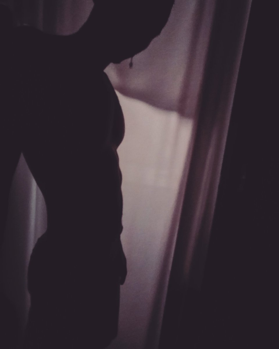 Alx_Ast's tweet photo. #Shadows #boy #sexy #YoMeQuedoEnCasa https://t.co/26fhJFnYxz