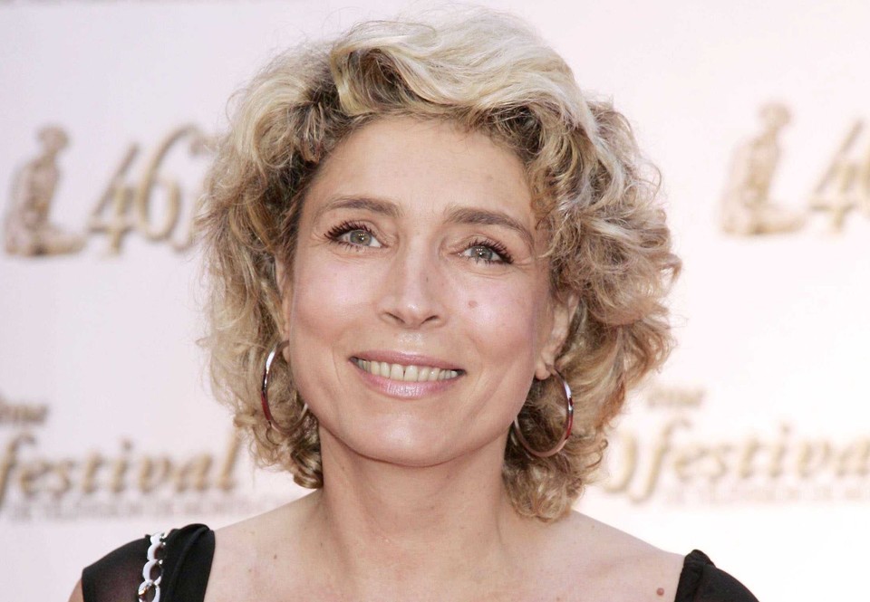 Telemediafr Twitterissa Anniversaire Aujourd Hui Nous Souhaitons Un Tres Joyeux Anniversaire A Marie Ange Nardi